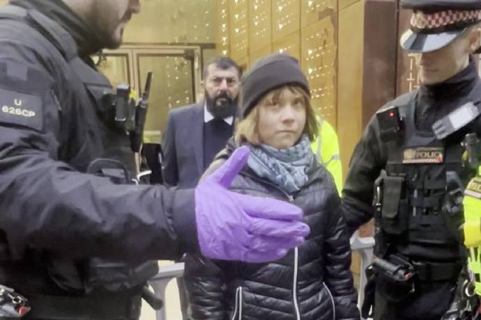 世界杯皇冠代理平台_瑞典“环保少女”在英国伦敦被捕世界杯皇冠代理平台，因其参加支持巴勒斯坦的抗议活动