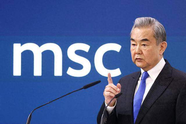 皇冠信用网足球代理_再度激烈交锋皇冠信用网足球代理，王毅话音刚落，日本提出交涉，中方连发三问，特朗普放出重要风声