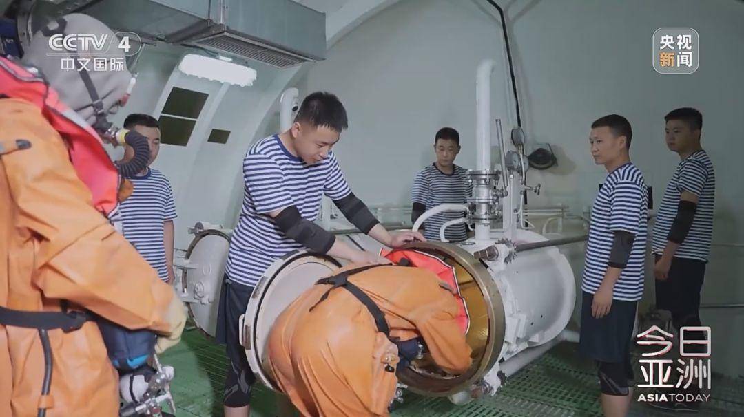 皇冠abcd类型盘_72年来首次皇冠abcd类型盘！这所位于青岛的中国“最神秘军校”招录本科女学员