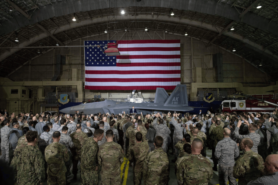 皇冠信用網怎么租_特朗普约普京入军营皇冠信用網怎么租,“空军一号”直飞阿拉斯加