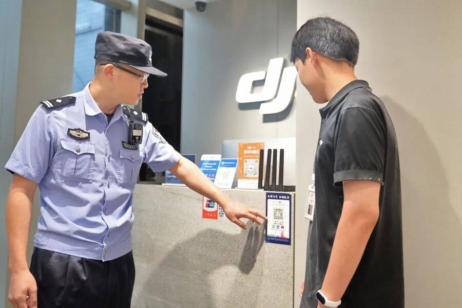 皇冠皇冠足球平台_突然群发皇冠皇冠足球平台！大批上海市民收到警方短信！全市爆火网红已被锁定...有爸爸因孩子违规被罚款