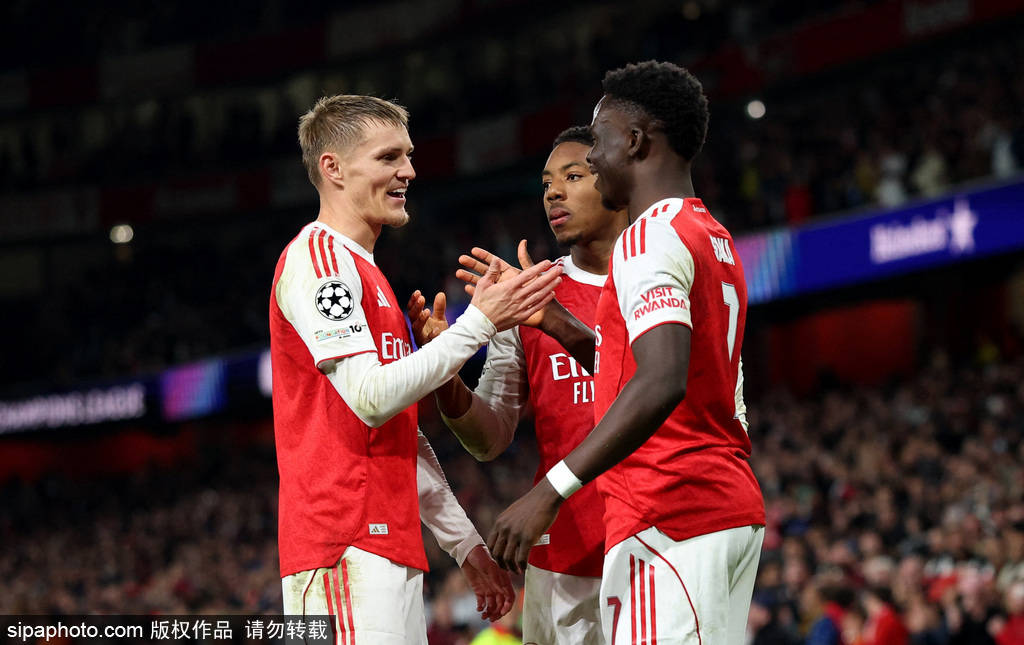 皇冠信用網代理_观战台：利物浦大战曼联+拜仁火拼多特 阿森纳冲五连胜