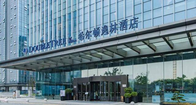 皇冠信用網代理登3_夫妻俩入住苏州一希尔顿酒店皇冠信用網代理登3，半夜遭赤身光脚陌生大汉闯入！涉事酒店回应