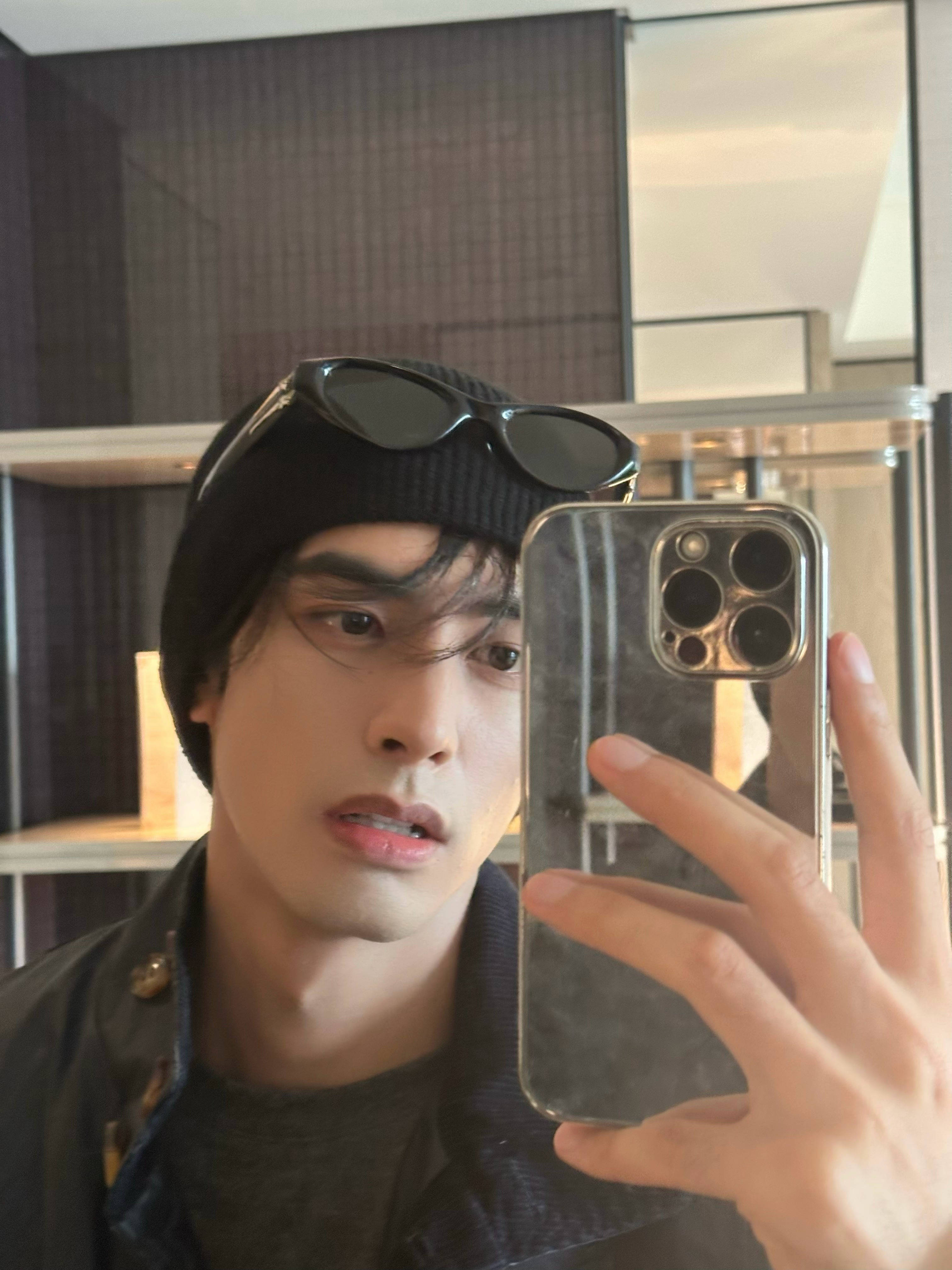 皇冠信用網登123出租_女生逛街偶遇帅哥后大胆要微信 被拒绝后发现是宋威龙