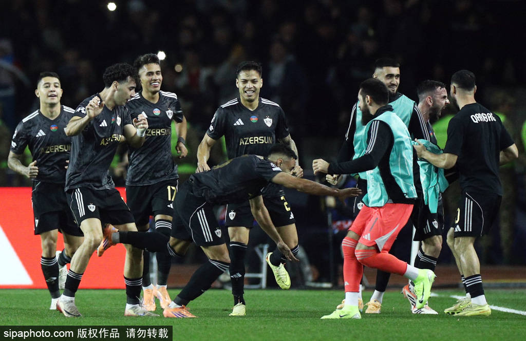 皇冠信用网APP下载_U22国足流畅配合！杨希禁区内倒地皇冠信用网APP下载，但裁判表示没有点球