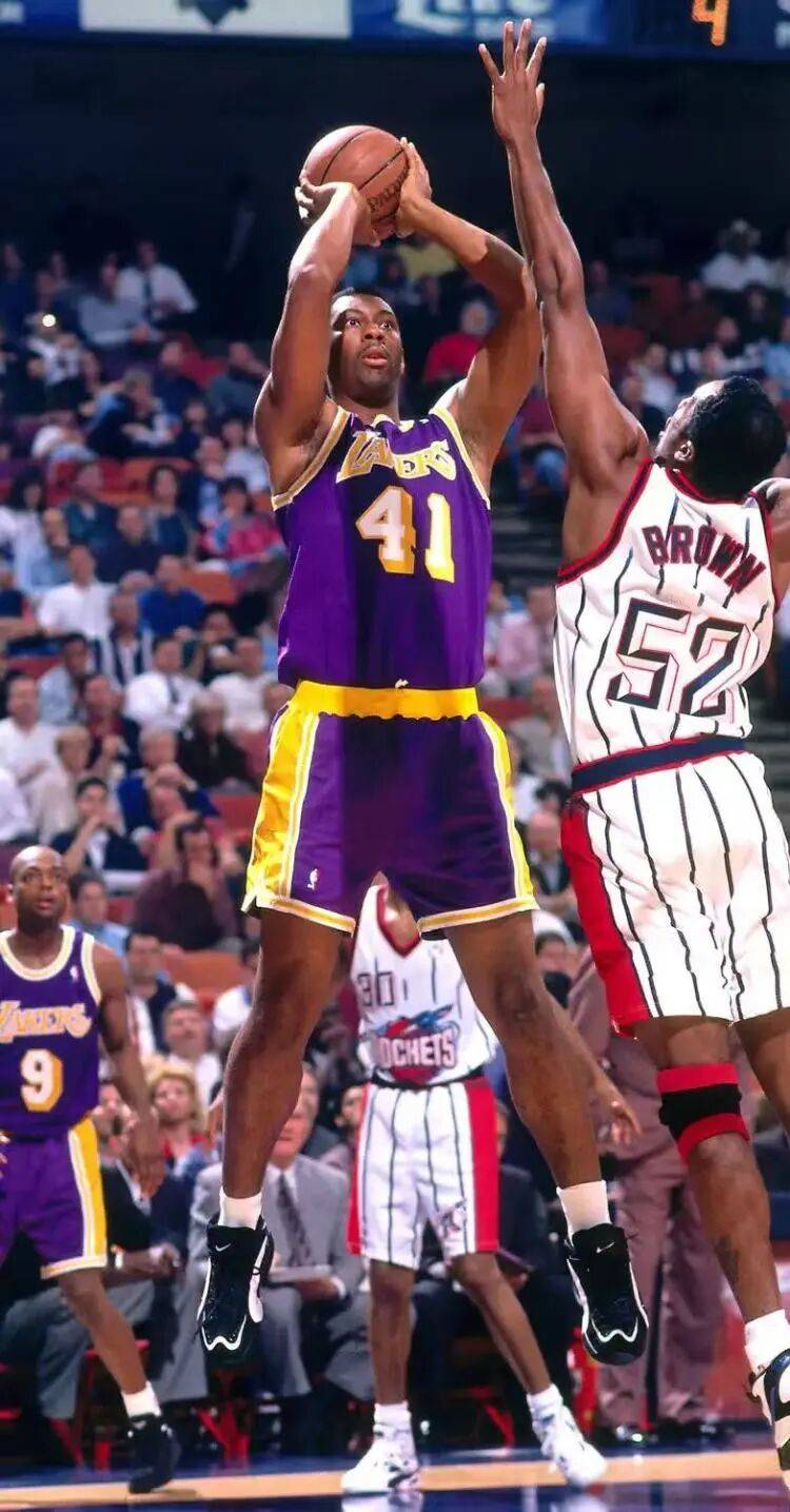 皇冠信用平台出租出售
_前NBA总冠军中锋钓鱼时溺亡皇冠信用平台出租出售
,曾是科比与奥尼尔队友