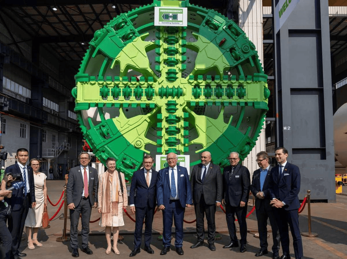 皇冠信用开号_中德“离婚”已成定局？德国代表团访华从北走到南皇冠信用开号，只求中国伸手相助