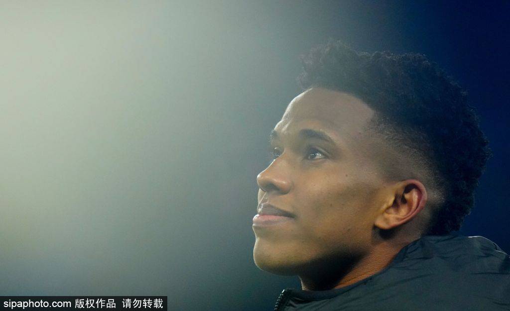 新2备用网址_切尔西的2025年噩梦：安德雷-桑托斯或成离队关键