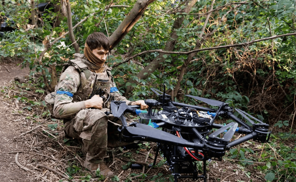 皇冠足球_莫斯科再不投降就晚了？乌克兰宣布俄方半年损失200亿皇冠足球，3个月打光9万兵