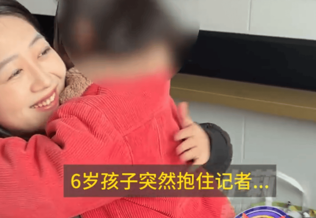 怎么申请皇冠信用网_河南6岁男童被25岁妈妈“遗忘”酒店半月！酒店工作人员自发当起“临时妈妈”怎么申请皇冠信用网，妈妈终于现身，孩子紧抱不愿松手！网友：希望以后被善待